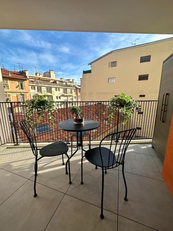 Charmant Studio A Proximite Du Port De Nizza Exterior foto